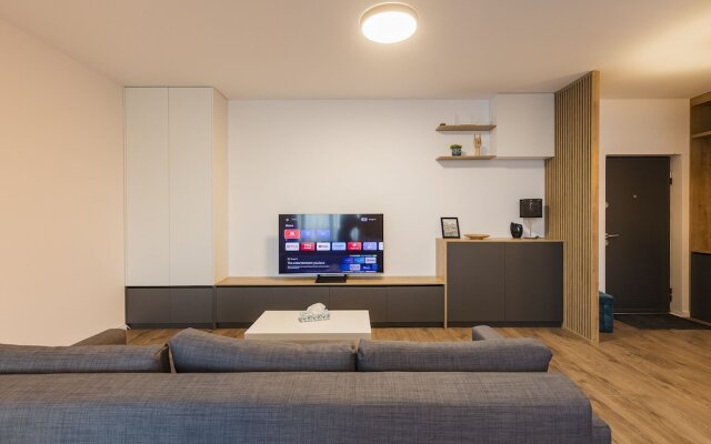 Zoe Apartment
