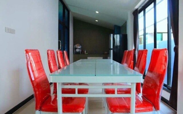 Full House Pool Vila Cha-am