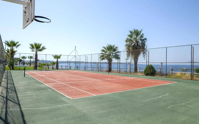 Lucas Didim Resort