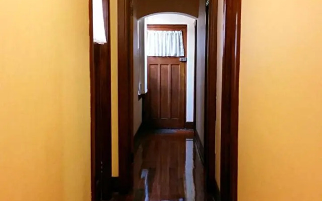 Deco Family House