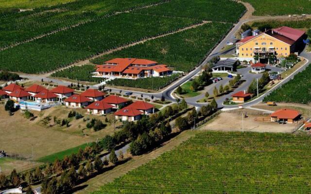 Egri Korona Borhaz es Wellness Hotel