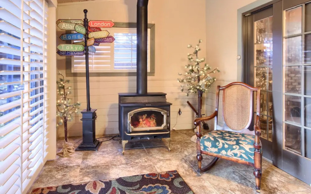 Yosemite Wonderland Chalet