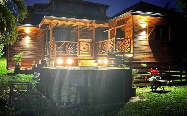 La kaz à pépés, charmant logement avec piscine