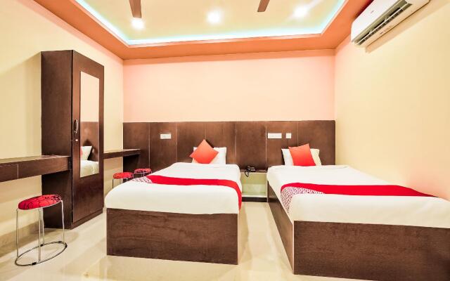 OYO 29844 Joliday INN