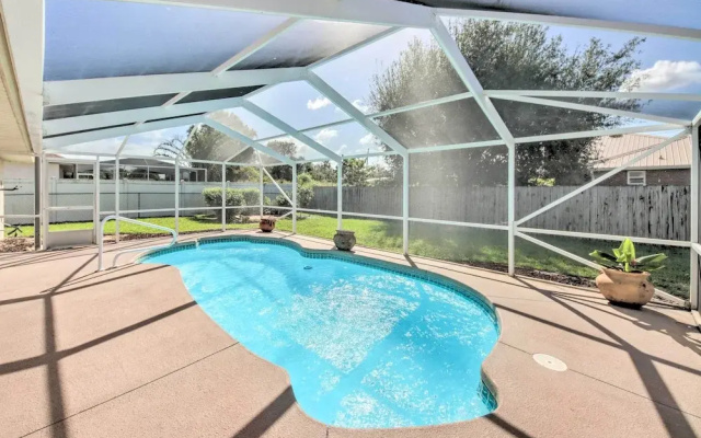 Pool & Fenced Yard: Sebring Retreat