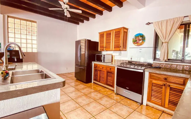 Beachside - Casa Sirena 1BR Suite