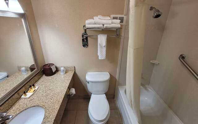 Best Western Plus Bridgeport Inn