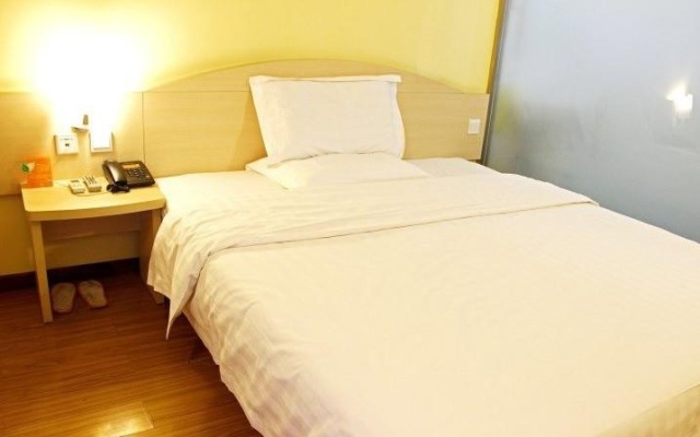 7 Days Inn Railway Station San Xiang Market Branch – Guest Rooms – Changsha