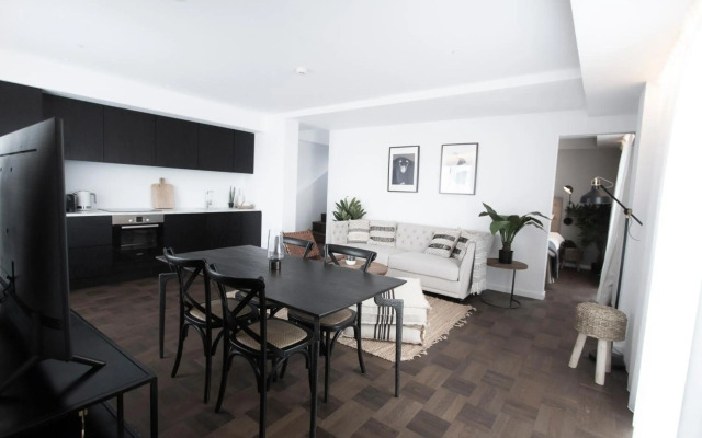 Terreno Suites