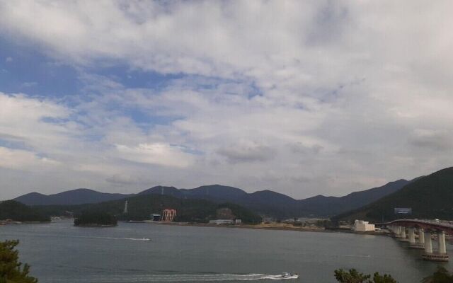 Tongyeong Bridge Hotel