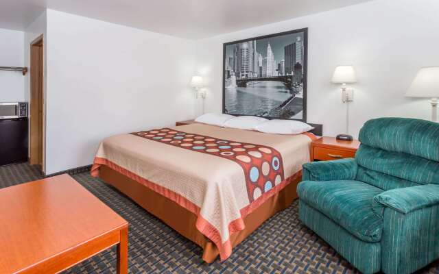 Super 8 by Wyndham Rock Falls Sterling Area