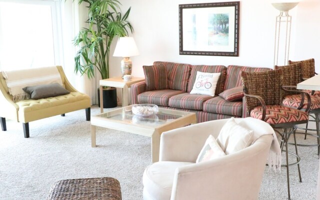 Jamaica Royale T63 - 2 Br Condo