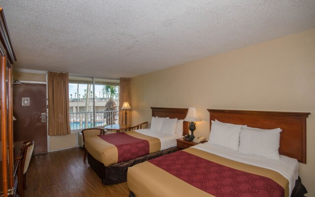 Econo Lodge Port Canaveral Area