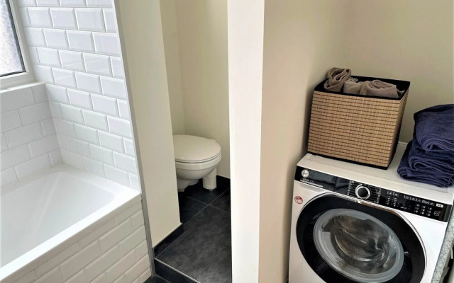 SLEEP INN ANTWERP - Flats & Suites