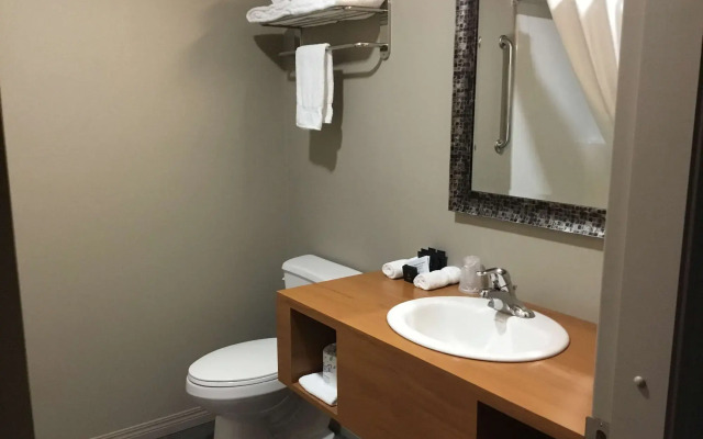 Villa Inn & Suites, SureStay Collection by Best Western