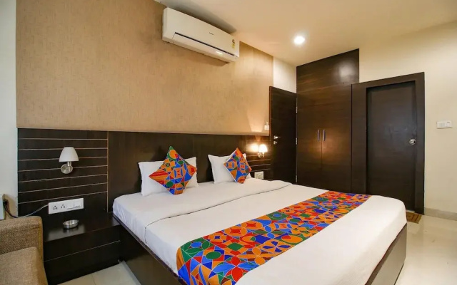 Fabhotel Kamla Regency
