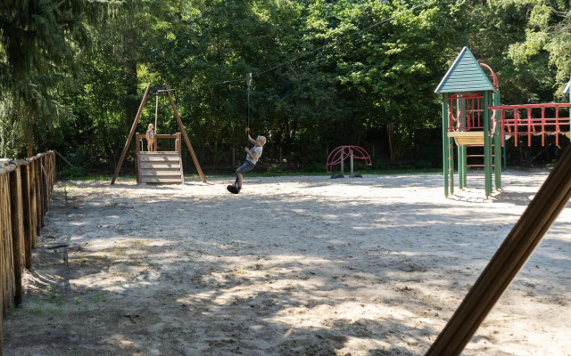 Chalet Near Utrecht With Combimicrowave