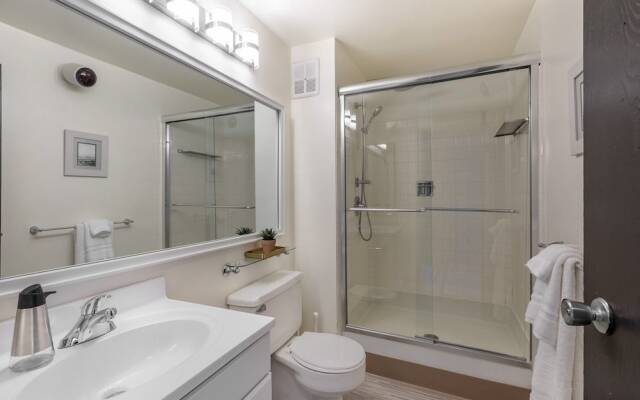 Motor City Suites by Barsala