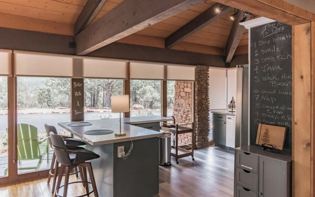 Glass House Elk Rim Pine