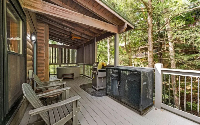 Haven 2 Bedroom Cabin by RedAwning