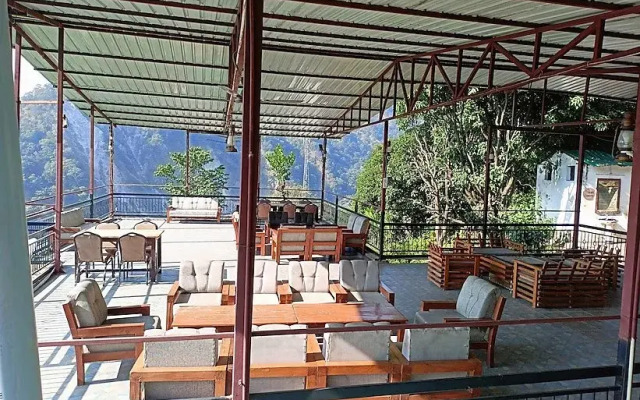 Saalvan Resort