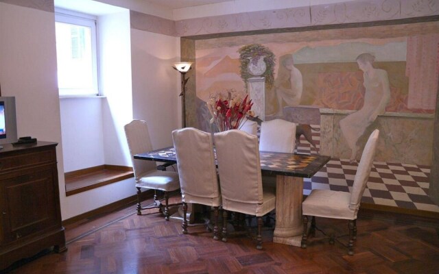 Rondanini in Rome With 1 Bedrooms and 1 Bathrooms