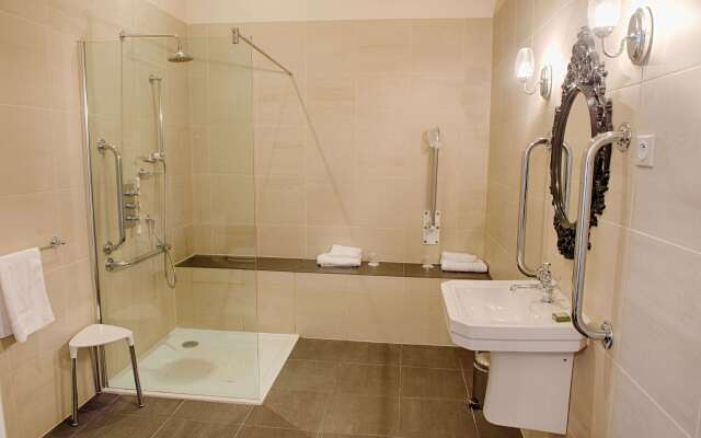 Wyndham Halcyon Resort La Souterraine