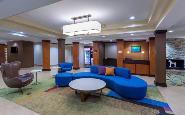 Fairfield Inn & Suites by Marriott Rogers