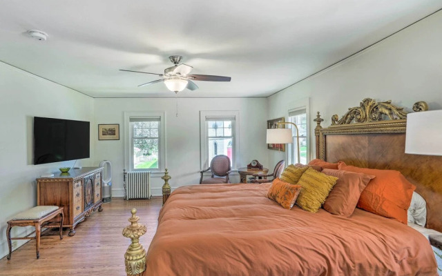 Historic Illinois Home Near Mississippi River