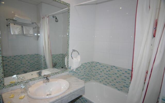 Hostal Ivor y Hostal Mayrit