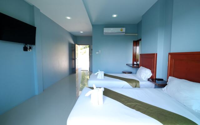 Barefeet Heaven Hill Naturist Resort