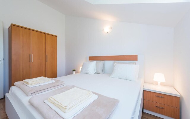 Amazing Home in Vodice With Wifi, 3 Bedrooms and Sauna