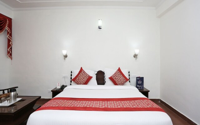 OYO 9684 Hotel Rudra Palace