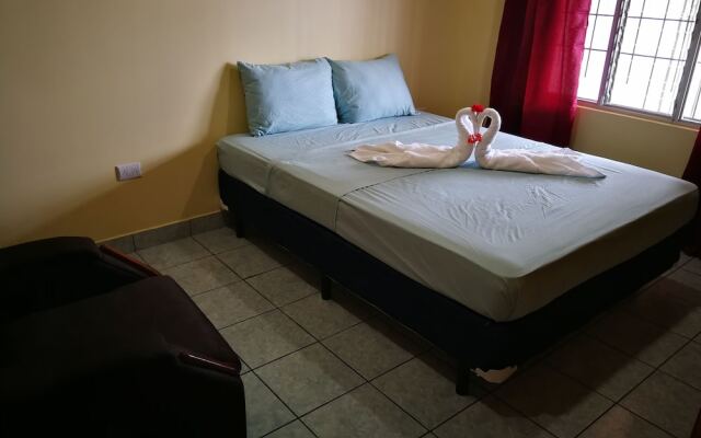 Apartamentos QR La Fortuna - Adults Only