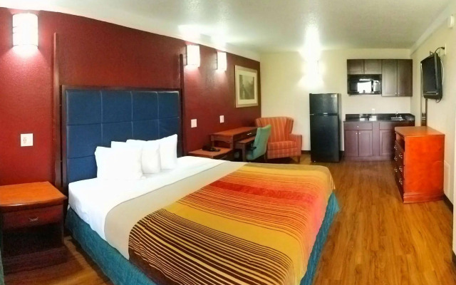 Red Roof Inn & Suites Houston - Hobby Airport