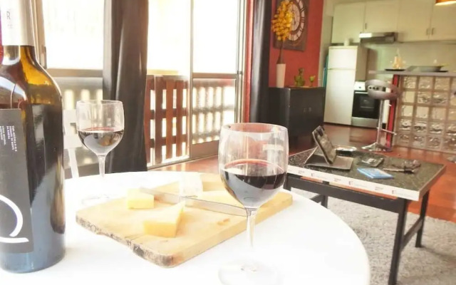 Caparica Central Apartment by Host-Point