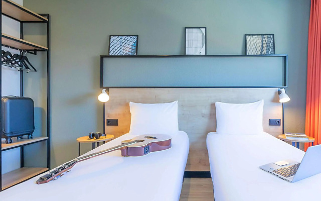 Ibis Guimaraes