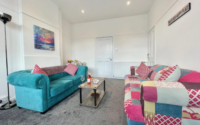 3 bed apartment in Glasgow