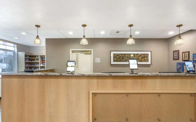 Best Western Plus Grant Creek Inn