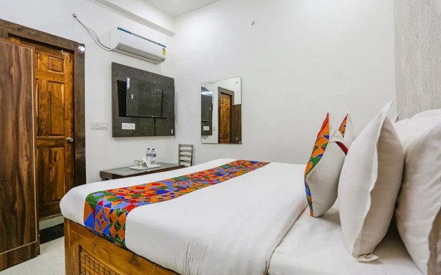 Fabhotel Sangita Dham