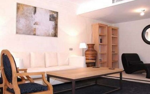 Apartamentos Fuente Aloha