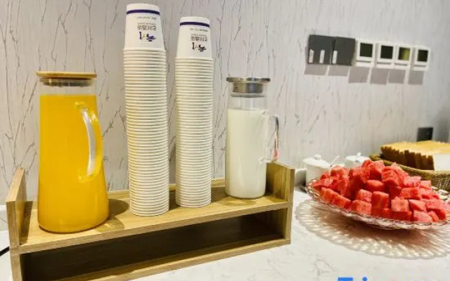 Xana Lite Hotel (Beijing Sihui Guomao)
