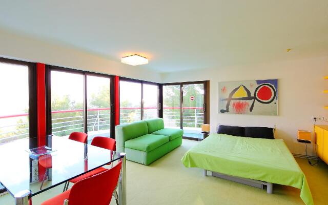 Urb Vallpineda Avda. Miquel Utrillo 99 - Three Bed