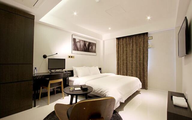Rich Diamond Hotel