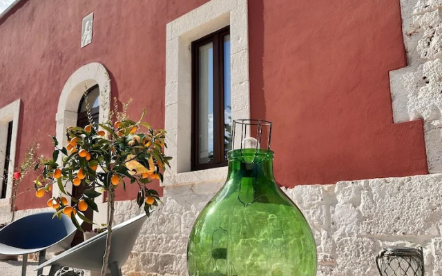 Lamarossa Trulli & Suites