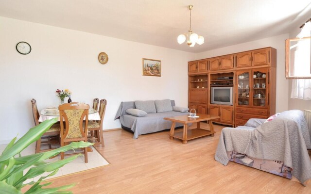 Amazing Home in Podstrana With Wifi and 3 Bedrooms