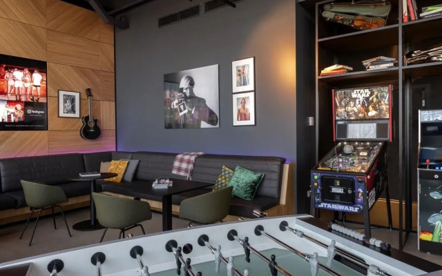 Moxy Edinburgh Airport