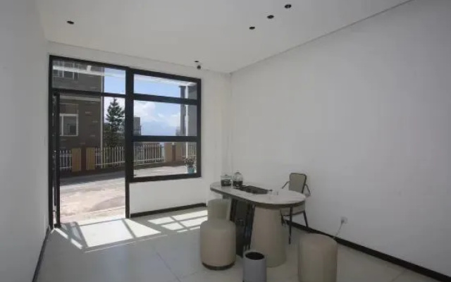 Serenly Bright Moon | 270° Sea View Resort and Observation Boutique Guesthouse (Dali Erhai Store – Balcony – Dali