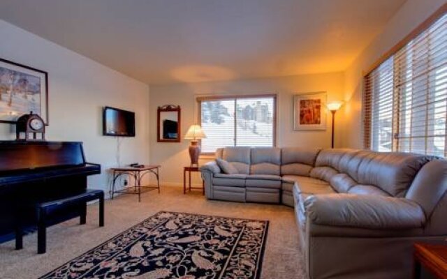 3055 Solamere Drive