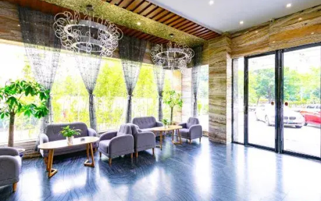 Jingtone Hotel (Laibin City Square Wal-Mart Binjiangyuan)